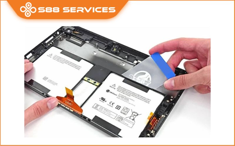 Thay pin Surface Pro 3 uy tín - Linh kiện zin, không lo phồng pin