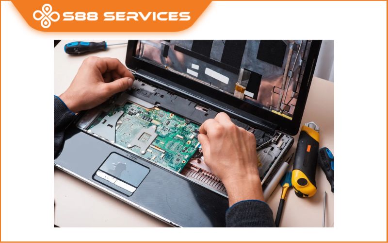 Thay Main laptop Dell giá bao nhiêu? Cập nhật bảng giá mới nhất 2025