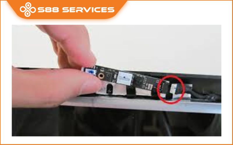 Thay camera laptop ở đâu tốt? Chi phí và những rủi ro cần tránh