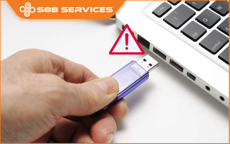 Đừng vội mang máy ra tiệm nếu bạn chưa thử cách sửa lỗi cổng USB này!