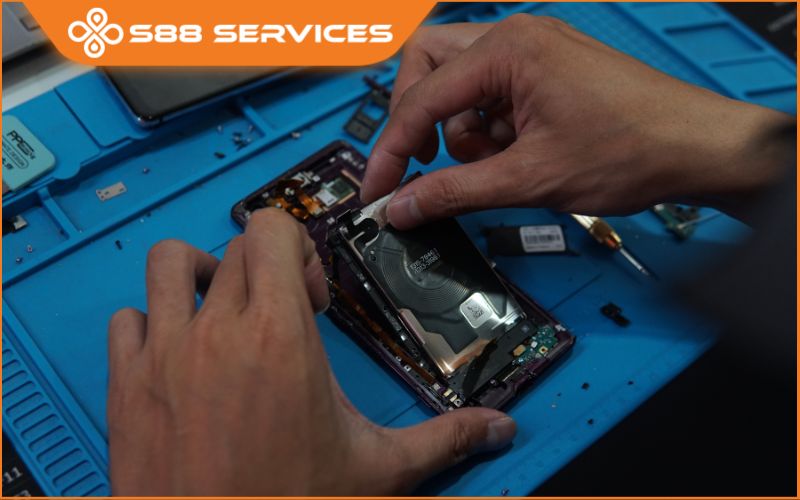 Bảng giá và địa chỉ sửa điện thoại Samsung uy tín, lấy ngay
