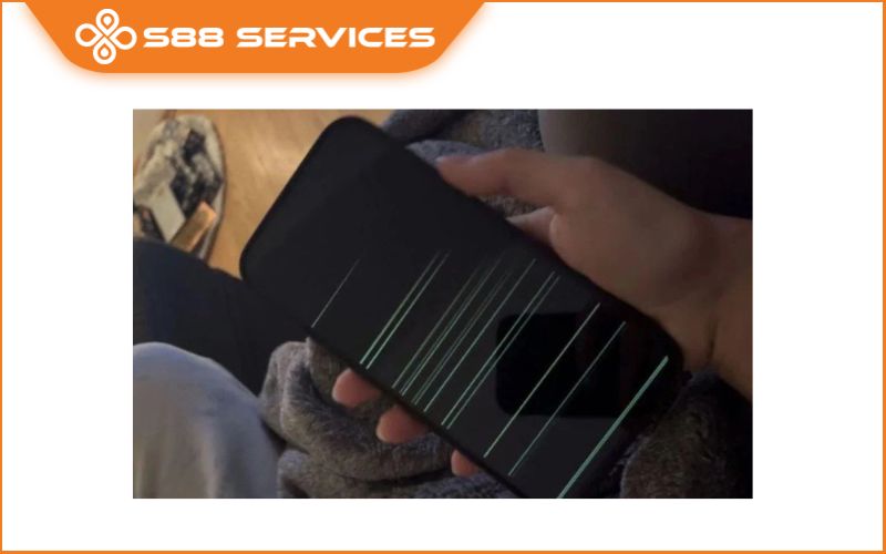 Điện thoại Samsung bị sọc màn hình: Đừng vội thay mới nếu chưa biết nguyên nhân này