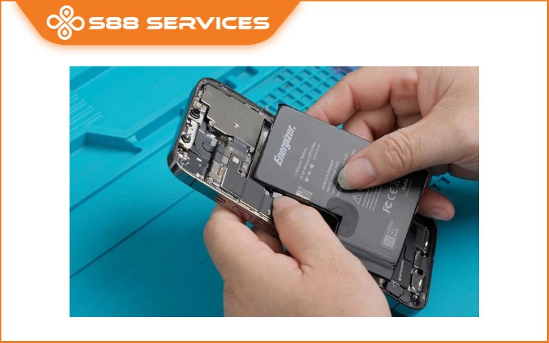 Pin Energizer cho Iphone có tốt không? Ưu và nhược điểm cần biết trước khi thay