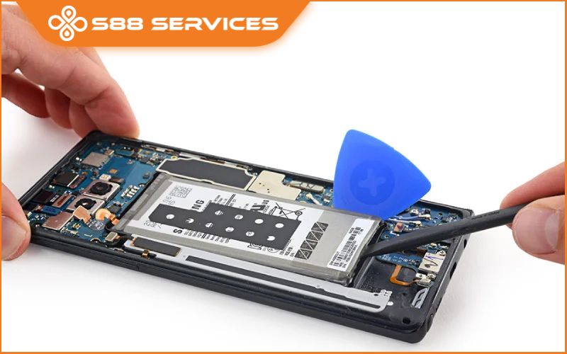 Cập nhật bảng giá thay pin Samsung mới 2026 cho mọi dòng Galaxy