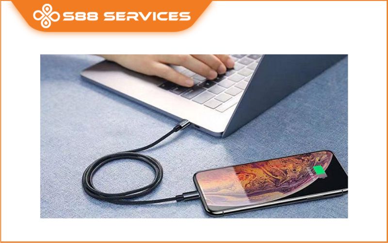 Vì sao sạc điện thoại bị tụt pin thay vì tăng? Nguyên nhân và cách khắc phục hiệu quả