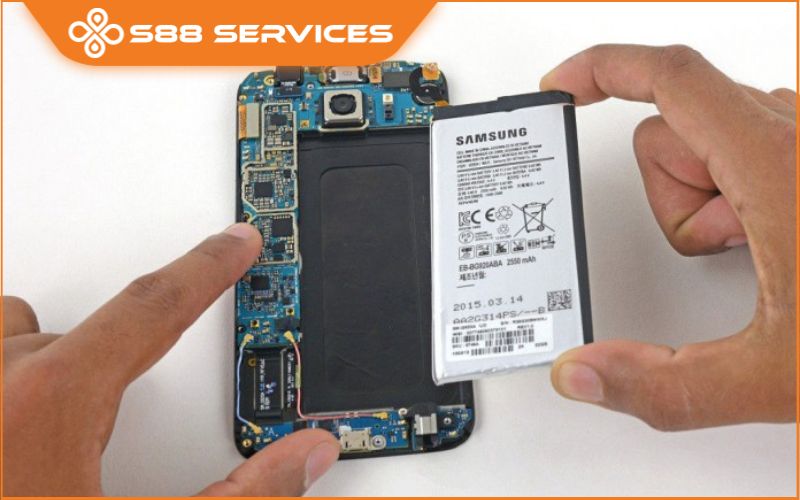 Những điều bạn nhất định phải biết khi thay pin Samsung