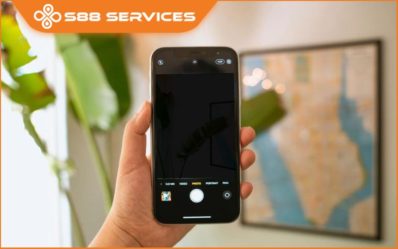 Nguyên nhân camera sau iPhone bị đen! Có tự sửa tại nhà được không? 