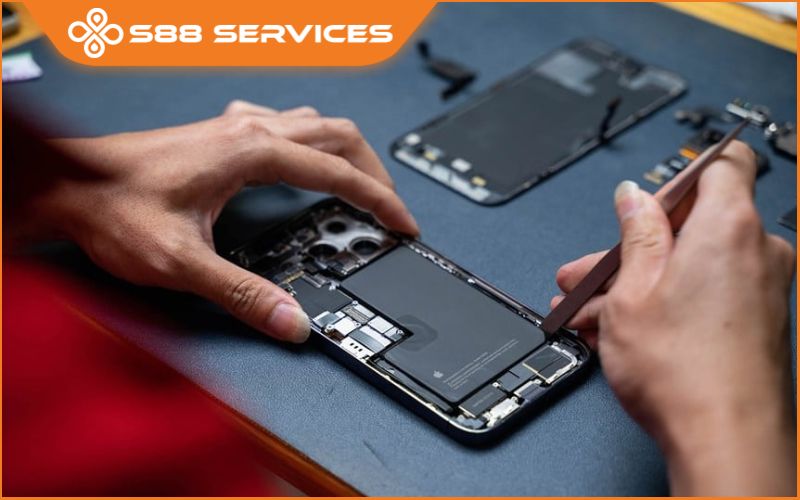 Khi nào cần thay pin iPhone? Địa chỉ thay pin uy tín, chất lượng năm 2026