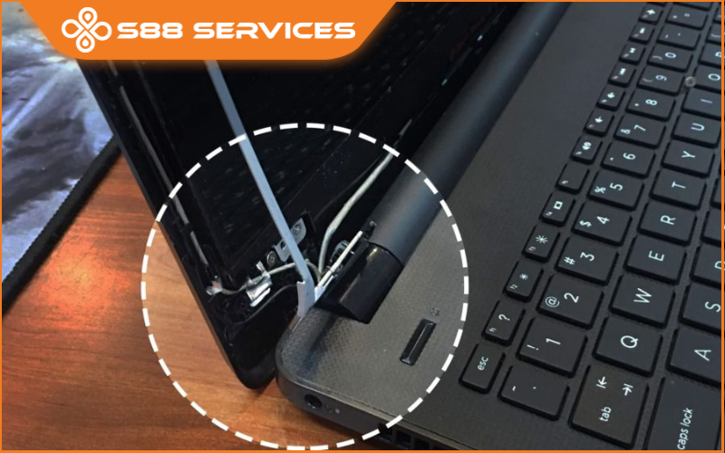 Hàn bản lề laptop - Cứu nguy cho những chiếc laptop bị gãy