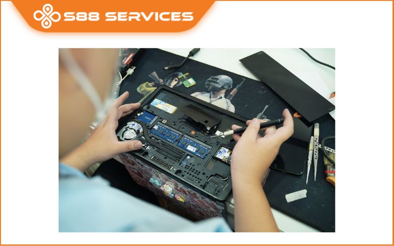 Thay pin Dell Vostro: Chọn nơi nào chính hãng, lấy ngay và giá tốt?